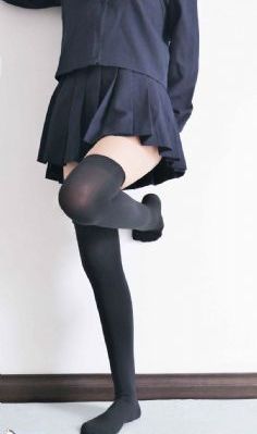 女大学生沙龙室在线观看_剧情片在线手机播放